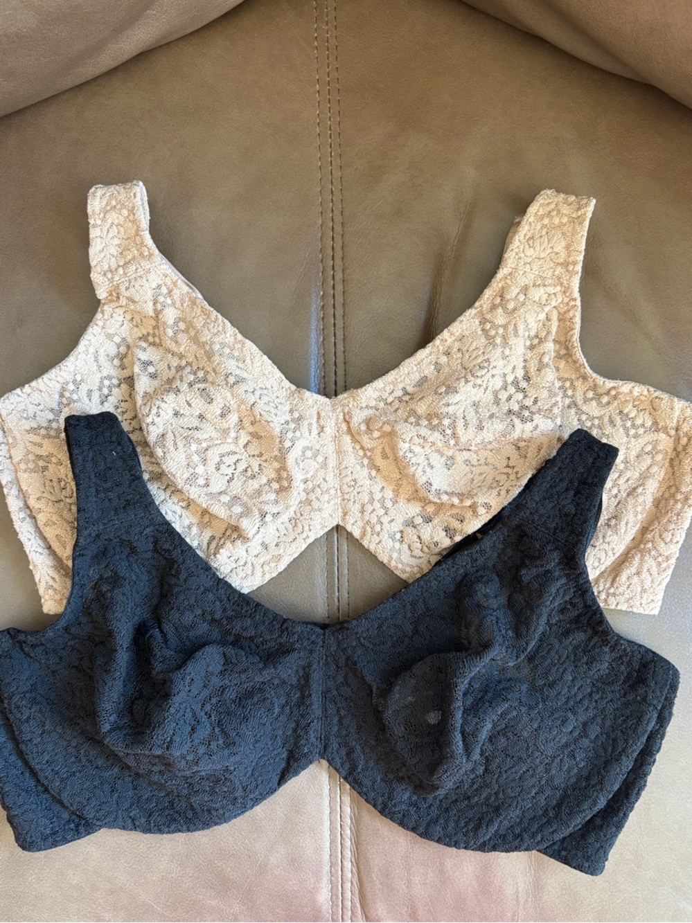 Wacoal Halo Lace Full Figure Underwire Bra Bundle Set of 2 Black & Nude 36D